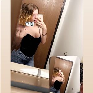 Meet your Posher, Mia